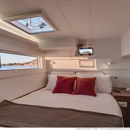 Botel Catamarano Regolo40